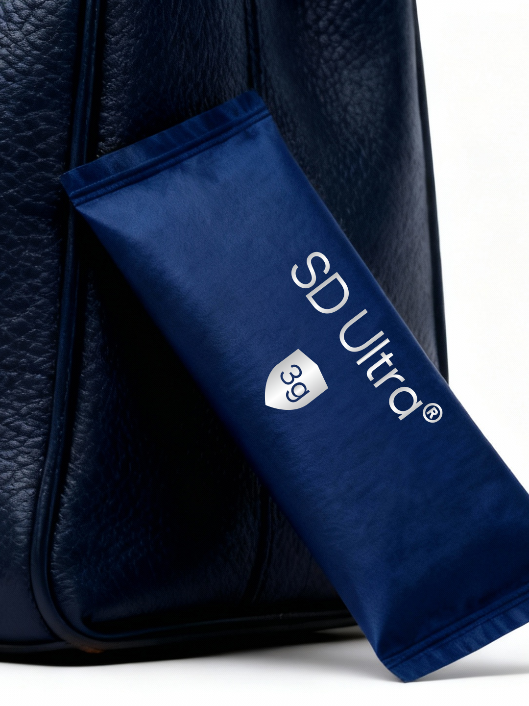 jimeng-2025-12-03-3654-删除干燥剂产品包装上的_SD Ultra_和_3g_等所有logo标识，保持包装_.png